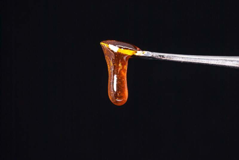 Dabbing Meaning & Why Smoking Dabs Must be Nipped in the Bud